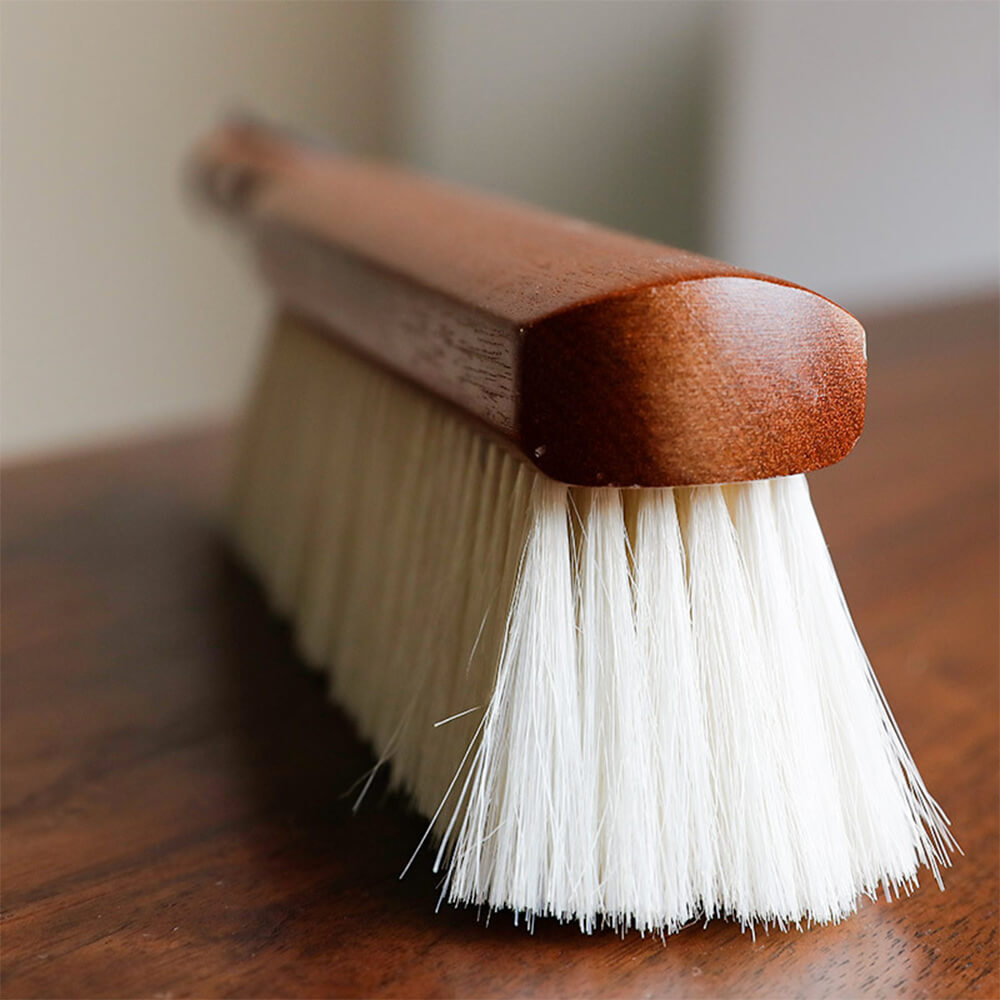 Brosse de nettoyage multifonction à poils de laine et manche en bois de santal