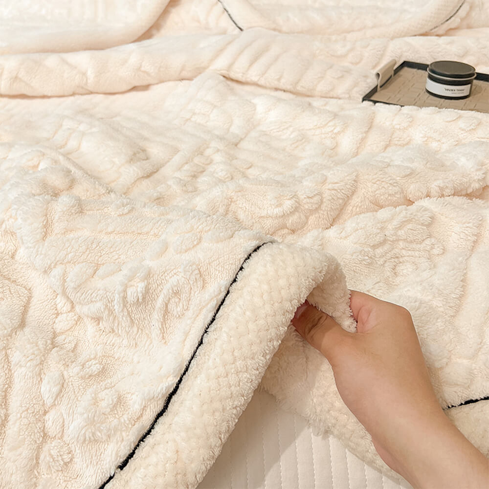 Couverture polaire douce en velours de lait gaufré de style baroque