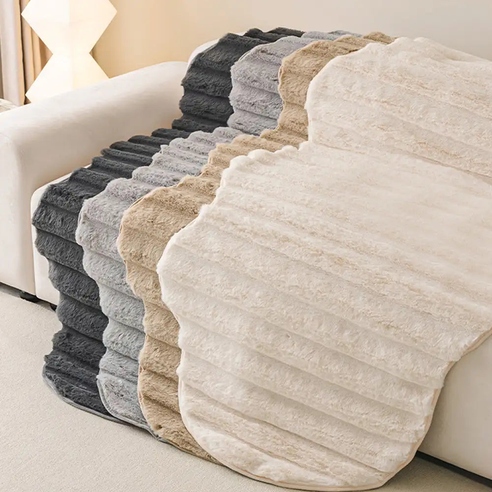 Housse de canapé en peluche moelleuse décorative pour protéger les meubles