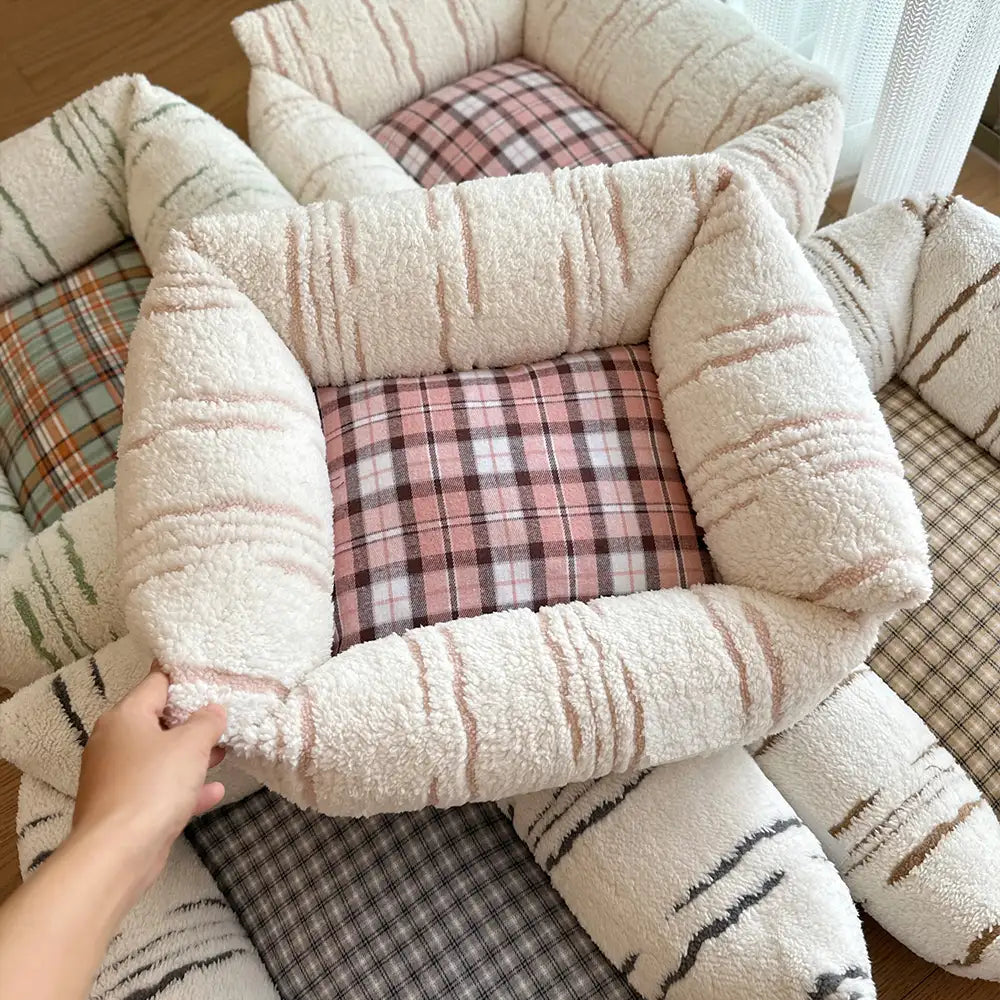 Lit pour chien moderne en plaid épais matelassé carré apaisant