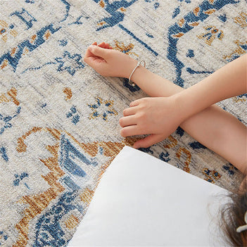 Tapis vintage bleu et crème adapté aux animaux de compagnie - Une élégance intemporelle pour votre maison