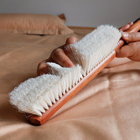 Brosse de nettoyage multifonction à poils de laine et manche en bois de santal