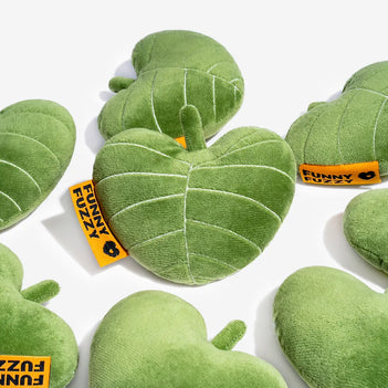 Jouet pour chien en peluche en forme de feuille avec couineur - Funnyfuzzy SnugNest