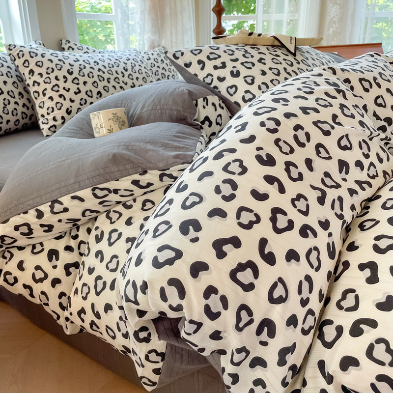 Parure de lit en duvet à rayures au style moderne et confortable