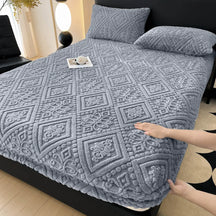Housse de matelas en velours de lait chaud gaufré de style baroque
