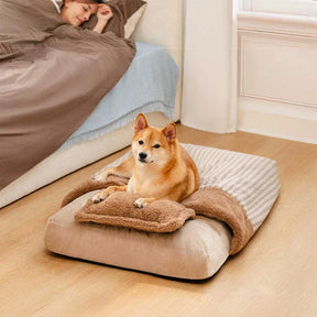 Lit orthopédique pour chien couvert en peluche rayée avec oreiller - FluffyWarm