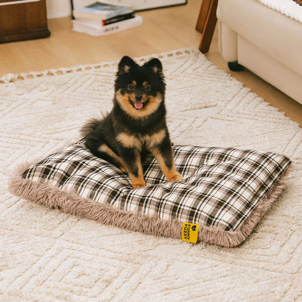 Tapis en peluche réversible à motif carreaux pour chien