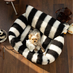 Lit pour chien et chat en fausse laine d’agneau rayures noires et blanches - Clés de piano hiver