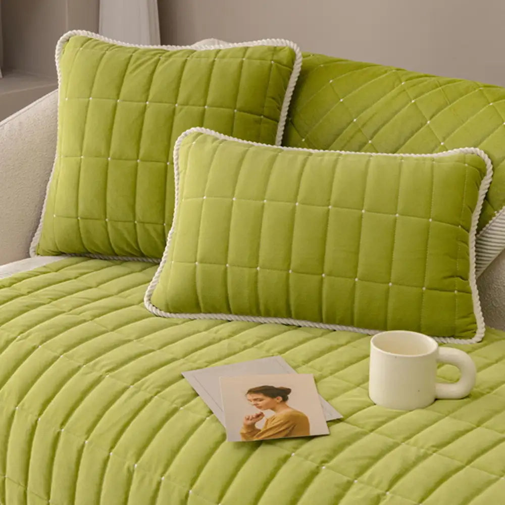 Housse de canapé lavable en plaid matelassé et résistant aux animaux - Plaid
