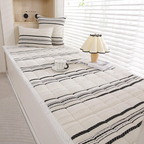 Housse de canapé antidérapante en peluche rayée en chenille avec matelas confortable pour animaux