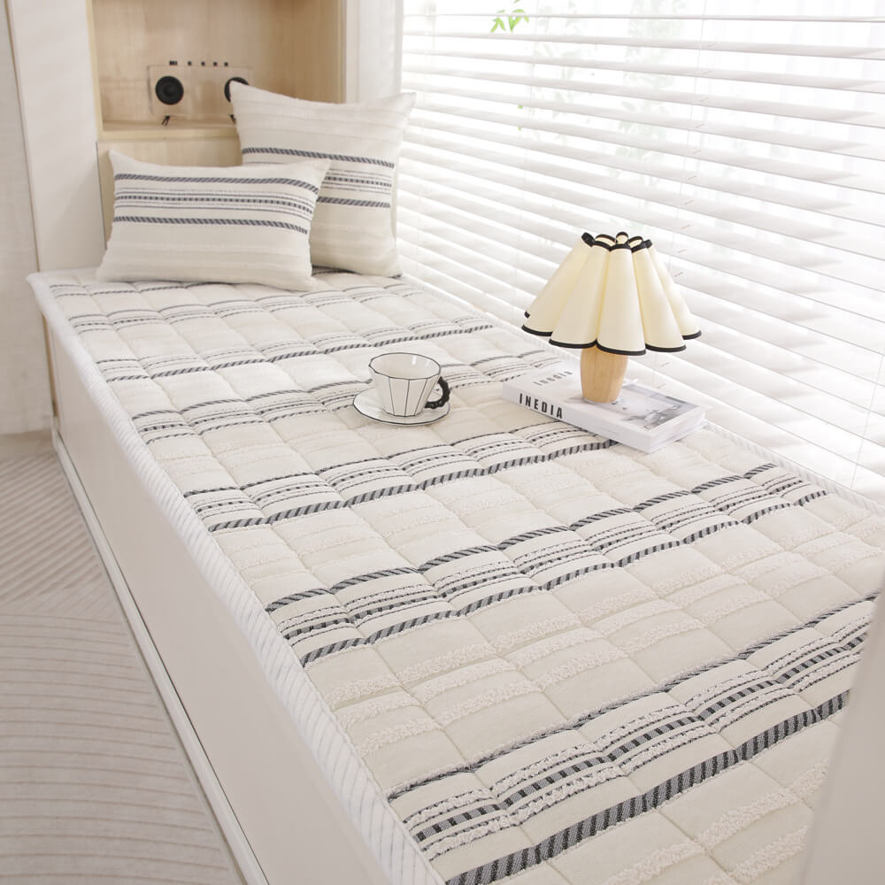 Housse de canapé antidérapante en peluche rayée en chenille avec matelas confortable pour animaux