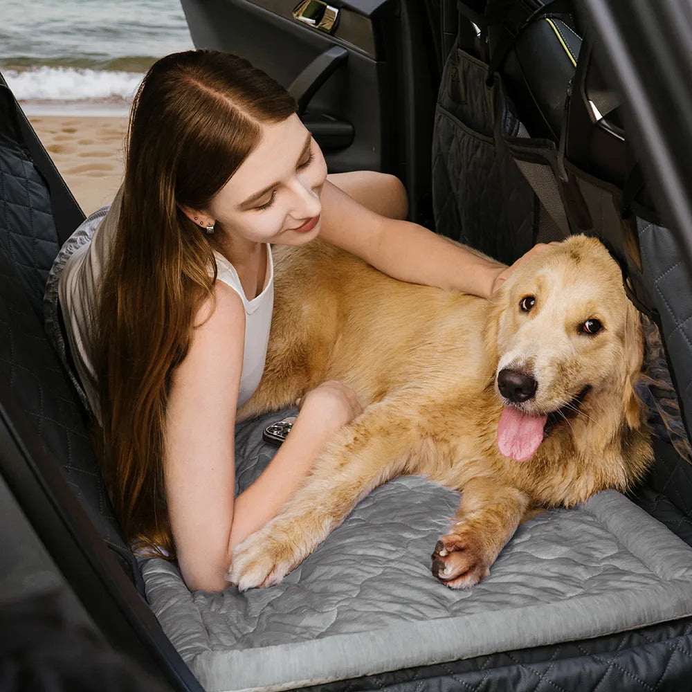 Tapis rafraichissant chien de siège refroidissant pour chiens - Chill Nest