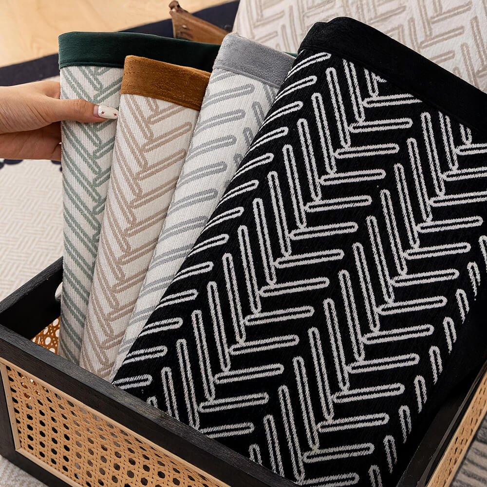 Housse de canapé en chenille chevron chic et moderne anti-rayures et antidérapante