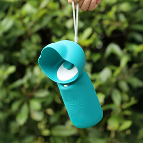 Bouteille d'eau pour animaux en silicone souple pliable et étanche portable pour l'extérieur