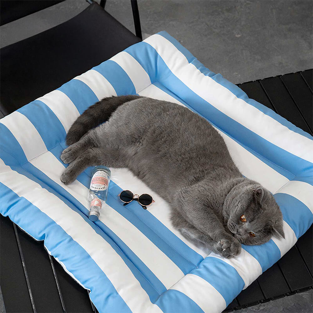 Tapis de couchage rafraîchissant portable à rayures pour chien et chat