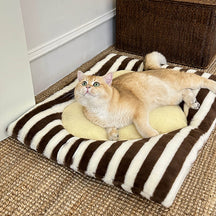 Tapis confortable rayé en forme de cœur pour chien et chat