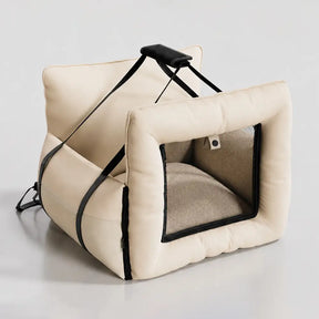 Litière pour chien en faux cuir étanche et extensible avec fenêtre en maille visible.
