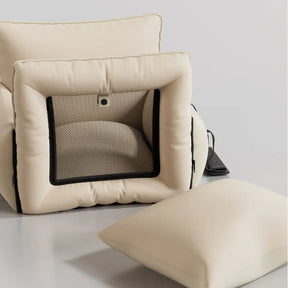 Litière pour chien en faux cuir étanche et extensible avec fenêtre en maille visible.