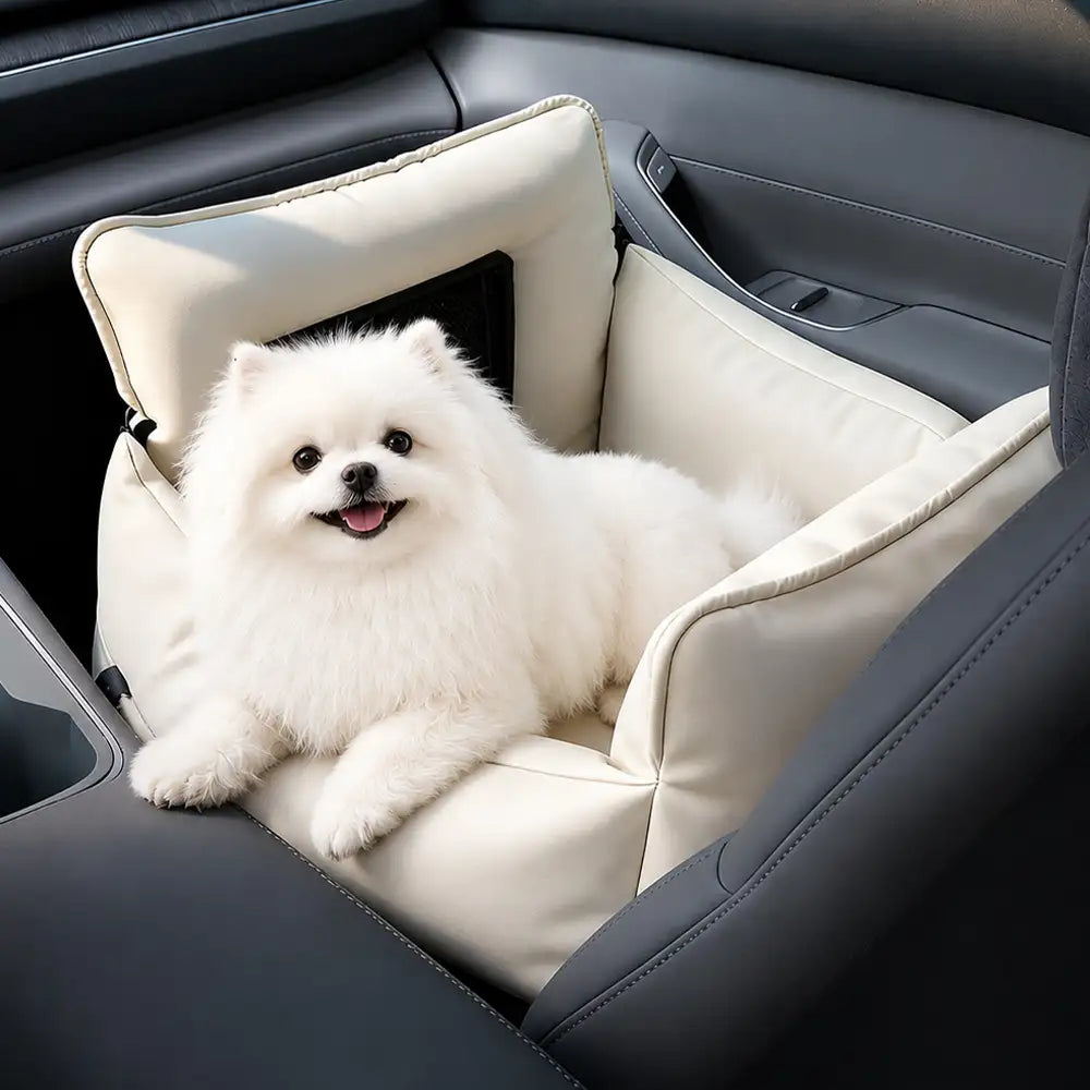 Litière pour chien en faux cuir étanche et extensible avec fenêtre en maille visible.