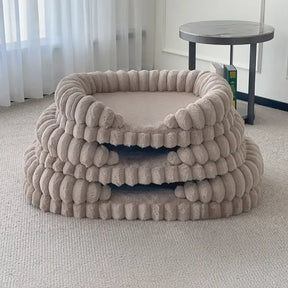 Lit oval pour chien en peluche épaisse réconfortante et chaleureuse