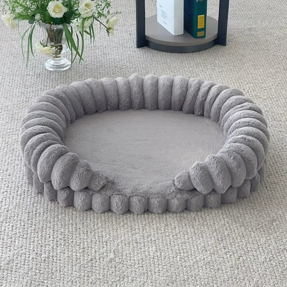 Lit oval pour chien en peluche épaisse réconfortante et chaleureuse