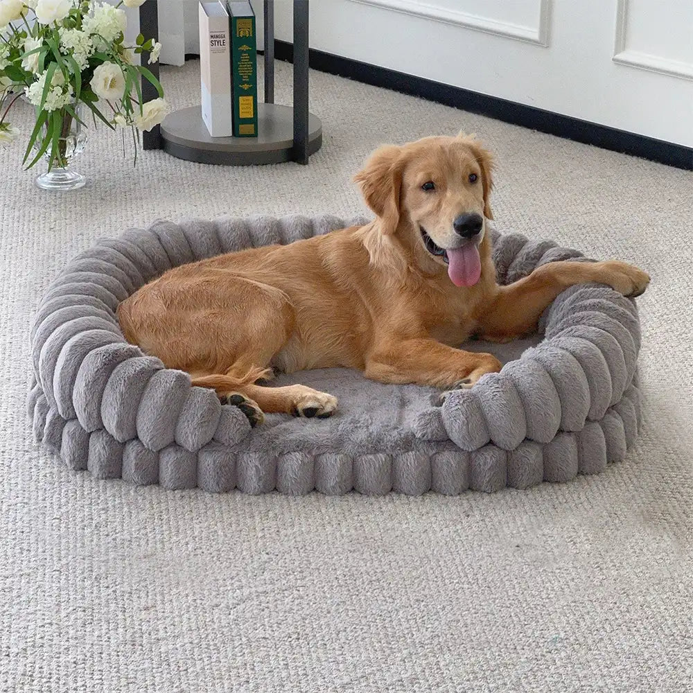 Lit oval pour chien en peluche épaisse réconfortante et chaleureuse