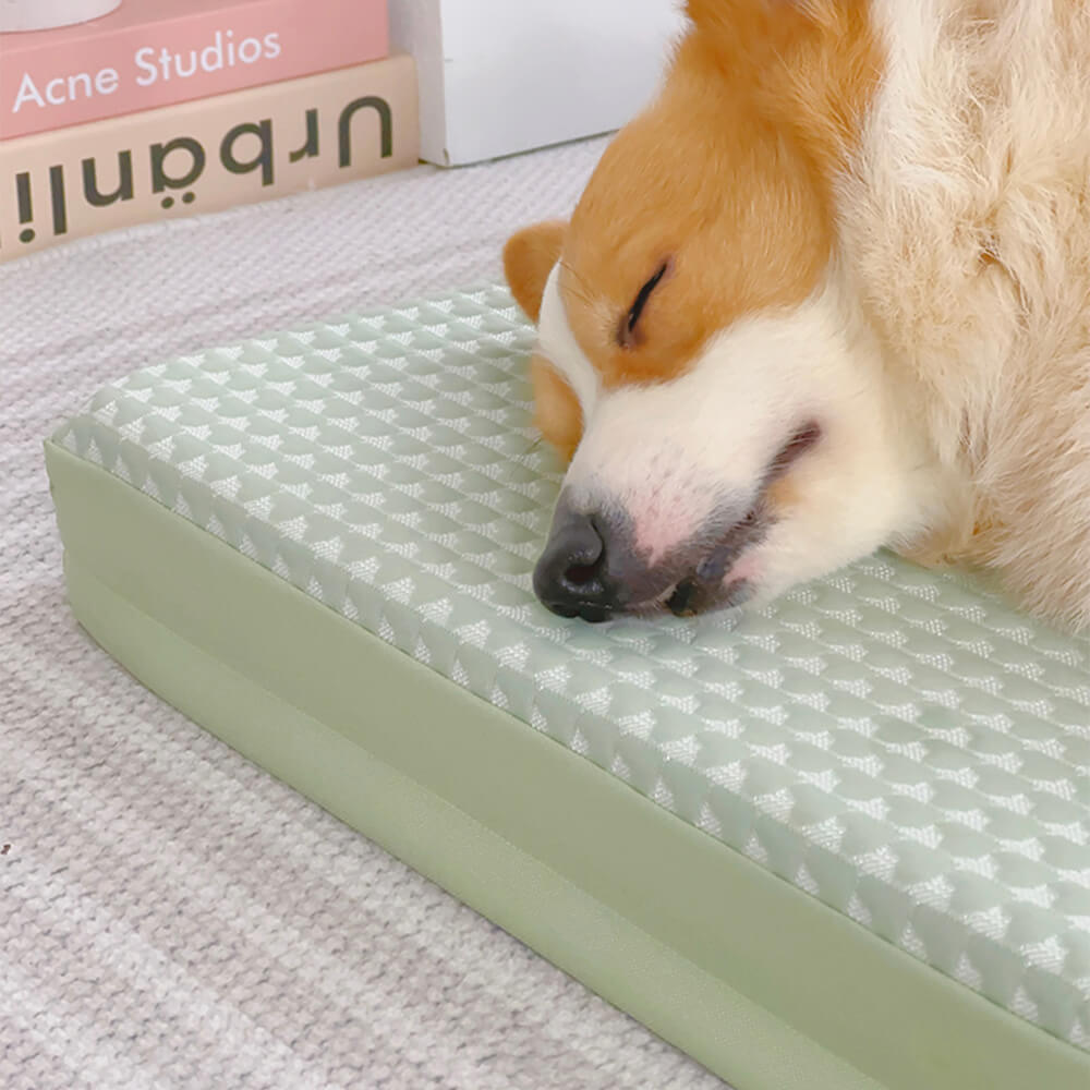 Lit de repos rafraîchissant pour chien en soie de glace Arctic Breeze