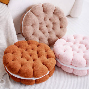 Coussin décoratif en fausse laine d'agneau forme biscuit