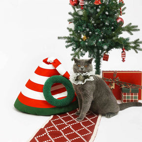 Lit pour chat semi-fermé et chaud avec bonnet de Noël classique