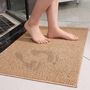 Tapis grattant pour chat en faux sisal classique épais, anti-rayures et antidérapant.