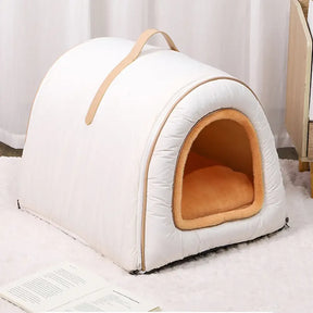 Caverne pour chat enveloppante et résistante à l'eau, lit pour chien au sommeil profond, lavable et confortable.