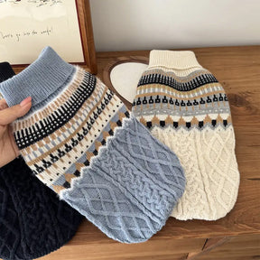Pull en lin tricoté avec motif Fair Isle et col classique pour chien
