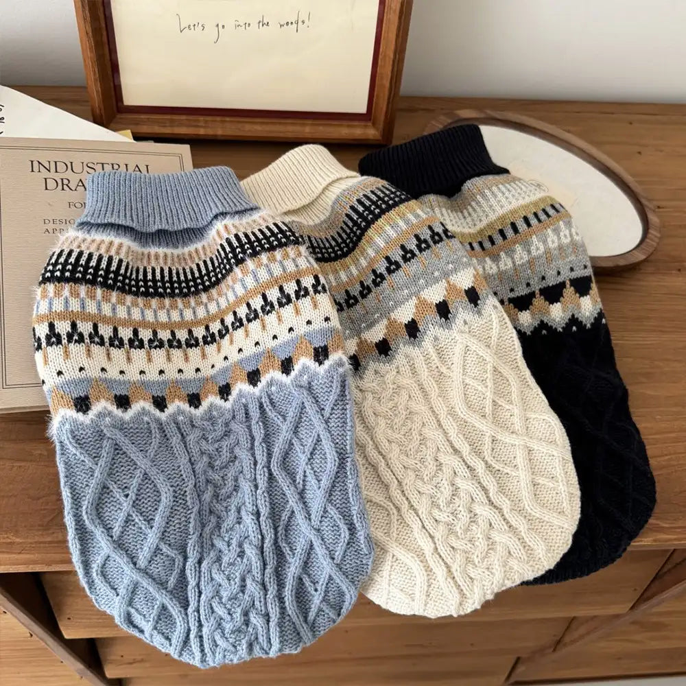 Pull en lin tricoté avec motif Fair Isle et col classique pour chien