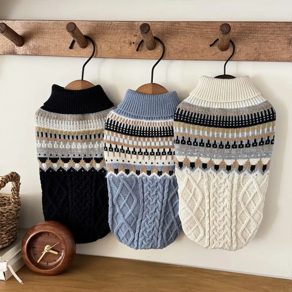 Pull en lin tricoté avec motif Fair Isle et col classique pour chien