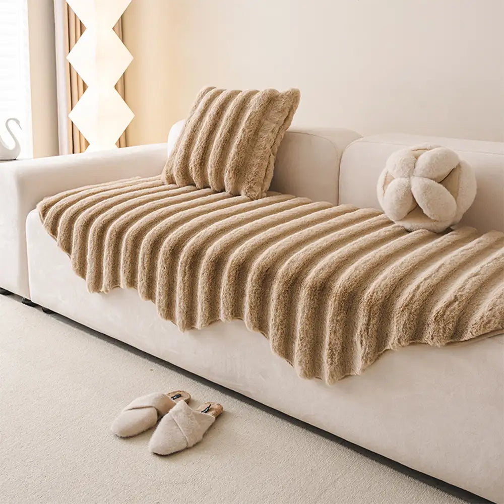 Housse de canapé en peluche moelleuse décorative pour protéger les meubles
