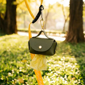 Distributeur de sacs à crottes pour chiens en simili cuir de style sac à main