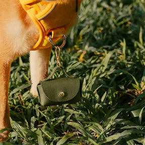 Distributeur de sacs à crottes pour chiens en simili cuir de style sac à main