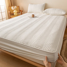 Housse de matelas imperméable matelassée pour animaux avec design à couture zippée