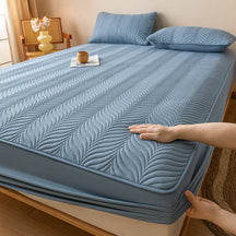 Housse de matelas imperméable matelassée pour animaux avec design à couture zippée