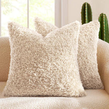 Coussin décoratif stylé en velours doux Teddy