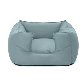 Lit pour chien carré en tissu technologique apaisant imperméable et résistant aux rayures