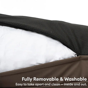 Lit pour chien carré en tissu technologique apaisant imperméable et résistant aux rayures