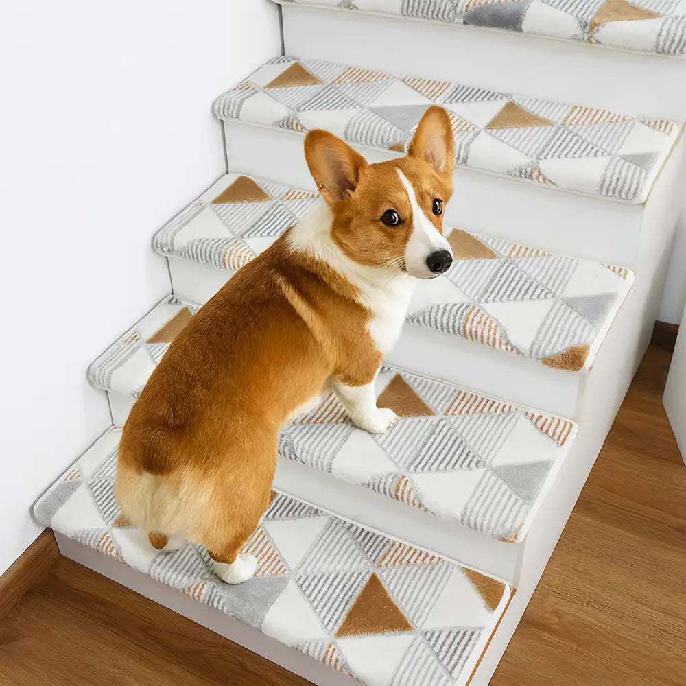 Tapis d'escalier en marbre épais et doux à bords arrondis, antidérapants.