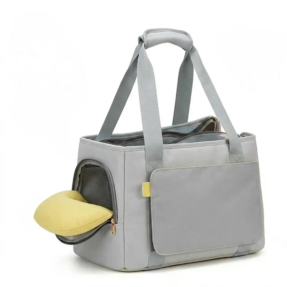 Sac de transport pour chat respirant à parois souples avec coussin amovible.