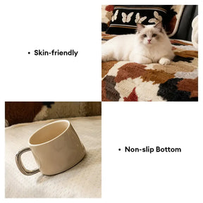 Housse de canapé en fausse fourrure de lapin, douce, antidérapante, de forme irrégulière et colorée.