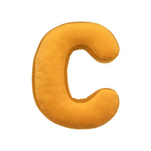 Coussin en velours en forme de lettre câlin