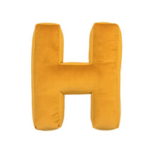 Coussin en velours en forme de lettre câlin