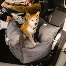 Siège auto imperméable pour chien - Première classe