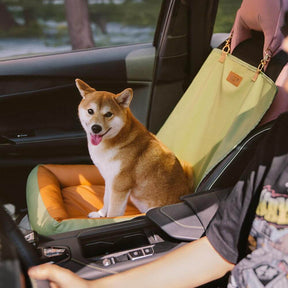 Housse de siège de voiture imperméable et antidérapante pour grands chiens - Urban Voyager