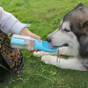 Bouteille d'eau portable pour chien 3 en 1 multifonctionnelle pour les promenades